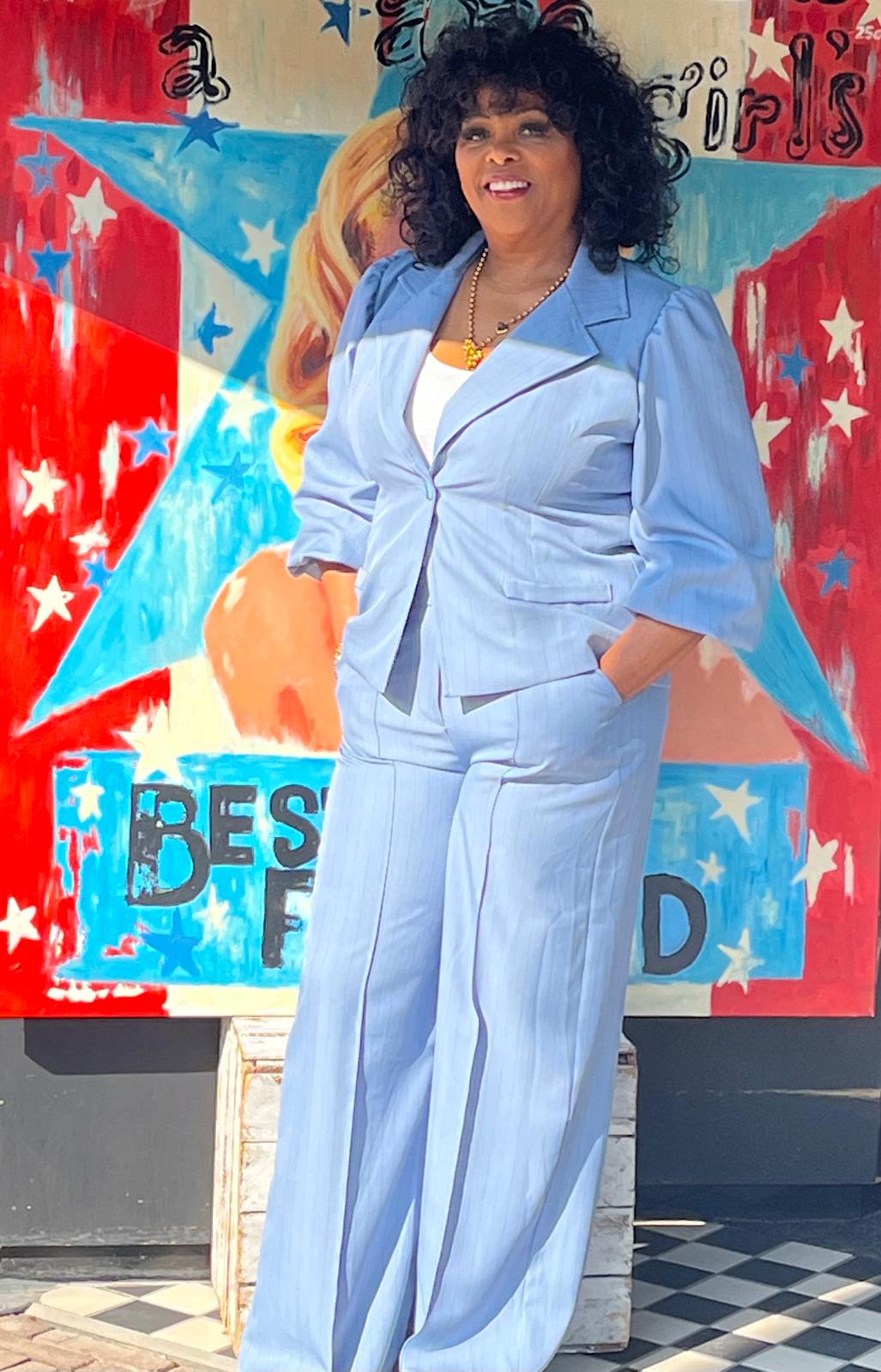Jasje behorende bij blauw pak met pofmouwen